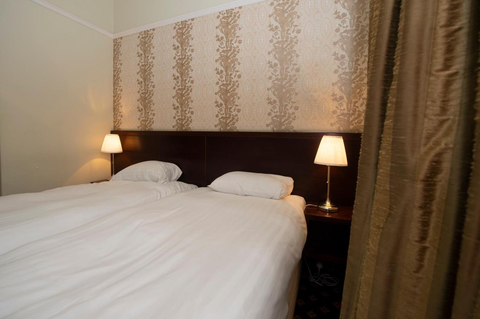 Cabot Court Hotel Wetherspoon Weston-super-Mare Buitenkant foto