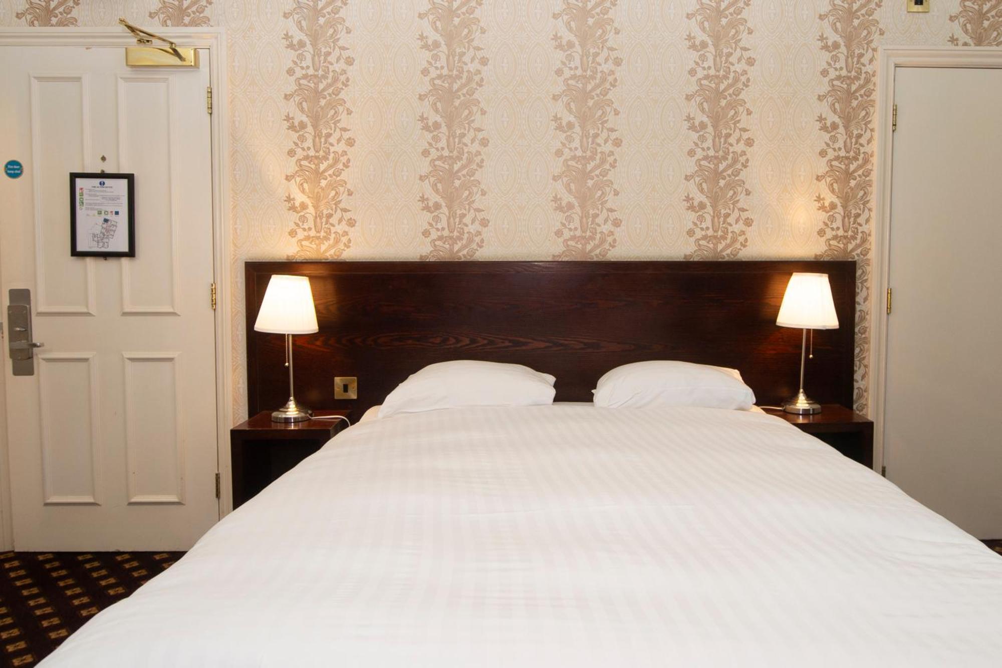 Cabot Court Hotel Wetherspoon Weston-super-Mare Buitenkant foto